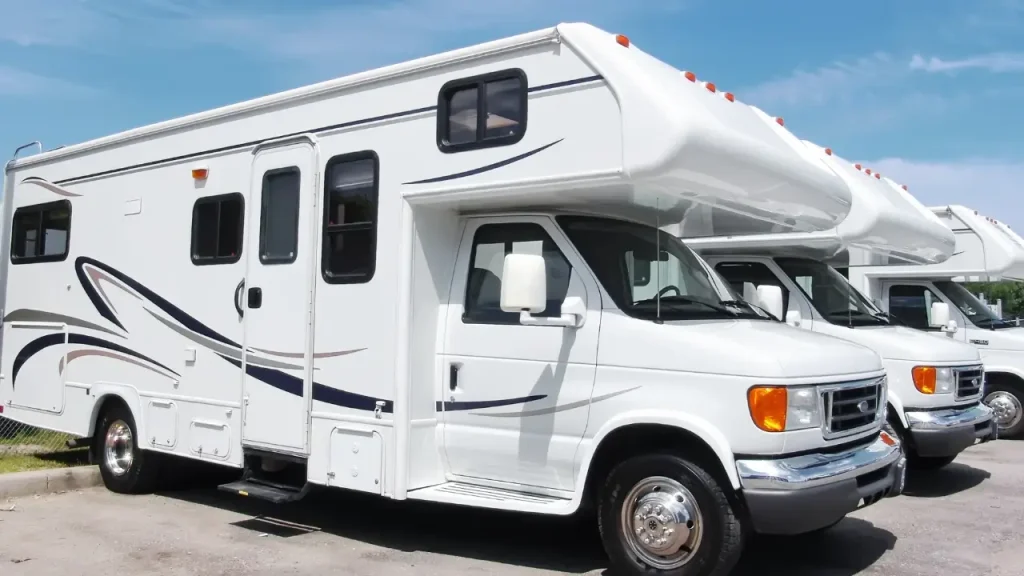 A very clean and shiny Class C motorhome after applying one of the best RV waxes.